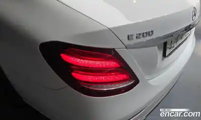 Mercedes-Benz E-Class 2018 2.0 гидро в Москве № 1403578, миниатюра 9