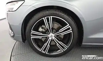 Volvo S60 2021 2.0 гидро в Москве № 1404650, миниатюра 5
