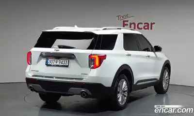 Ford Explorer, 2022