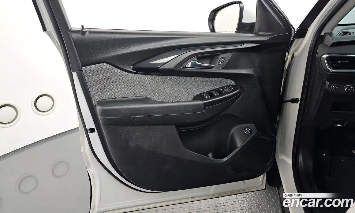 Chevrolet TrailBlazer 2022 1.3 гидро в Москве, фото 14