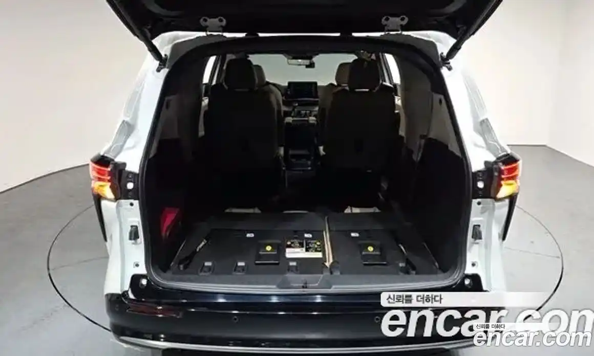 Toyota Sienna 2024 2.5 гидро в Москве № 1424454, фото 26