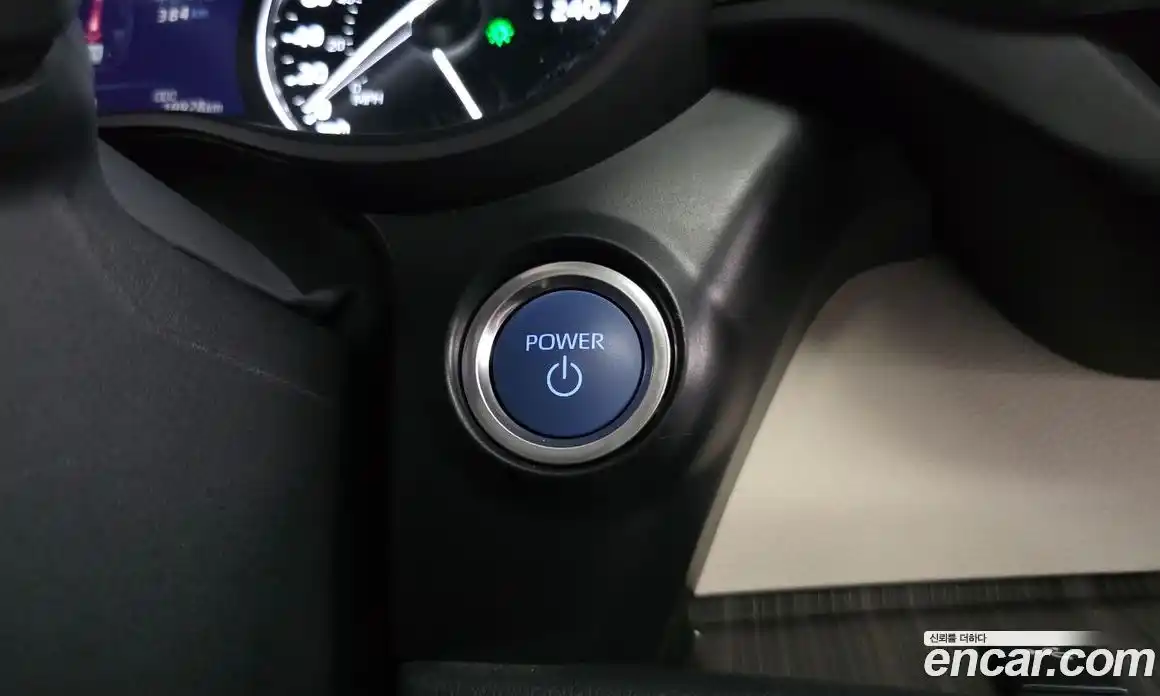 Toyota Sienna 2024 2.5 гидро в Москве № 1424454, фото 30