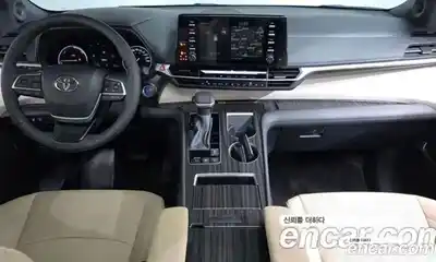 Toyota Sienna 2024 2.5 гидро в Москве № 1424454, миниатюра 10