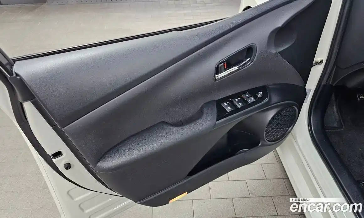 Toyota Prius 2018 1.8 гидро в Москве № 1424471, фото 14
