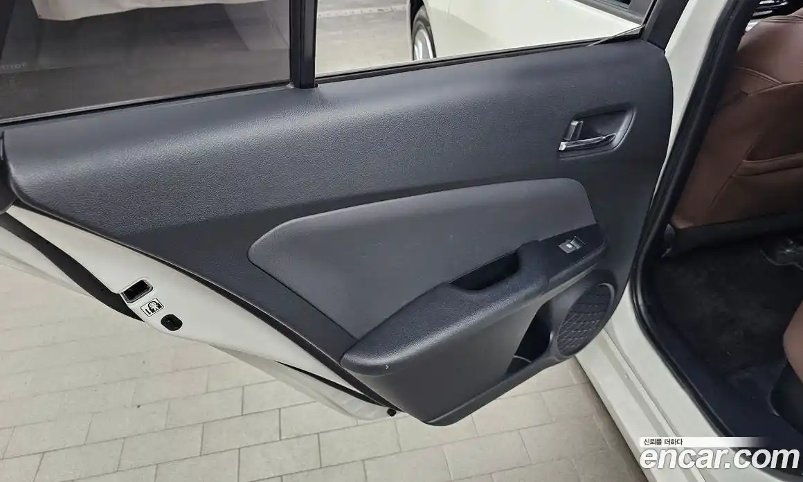 Toyota Prius 2018 1.8 гидро в Москве № 1424471, фото 15