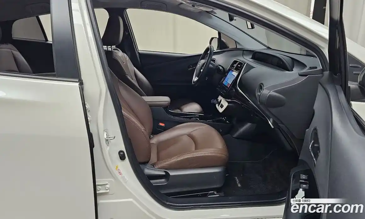 Toyota Prius 2018 1.8 гидро в Москве № 1424471, фото 16
