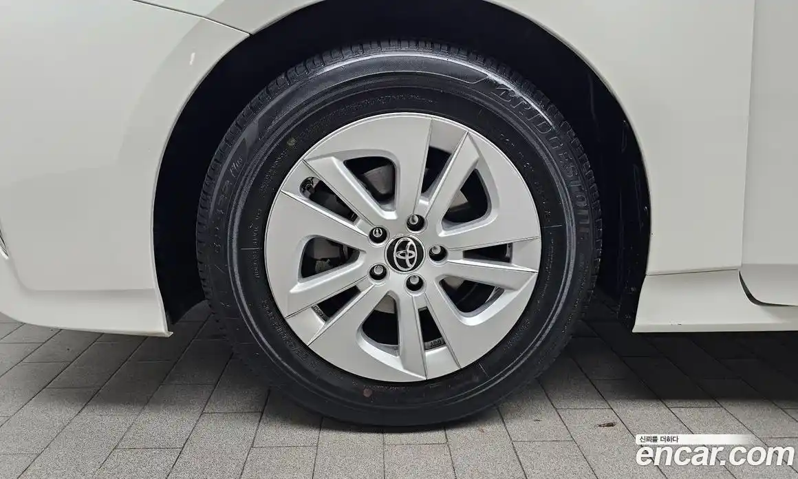 Toyota Prius 2018 1.8 гидро в Москве № 1424471, фото 5
