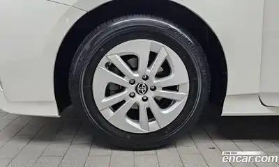Toyota Prius 2018 1.8 гидро в Москве № 1424471, миниатюра 5
