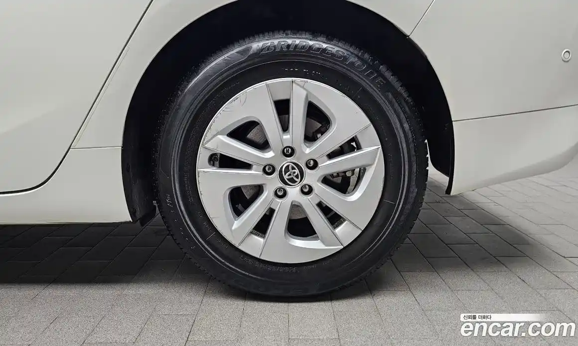 Toyota Prius 2018 1.8 гидро в Москве № 1424471, фото 7