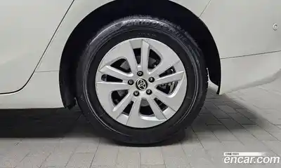 Toyota Prius 2018 1.8 гидро в Москве № 1424471, миниатюра 7
