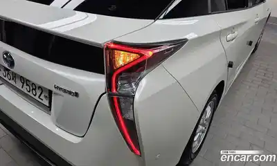 Toyota Prius 2018 1.8 гидро в Москве № 1424471, миниатюра 9