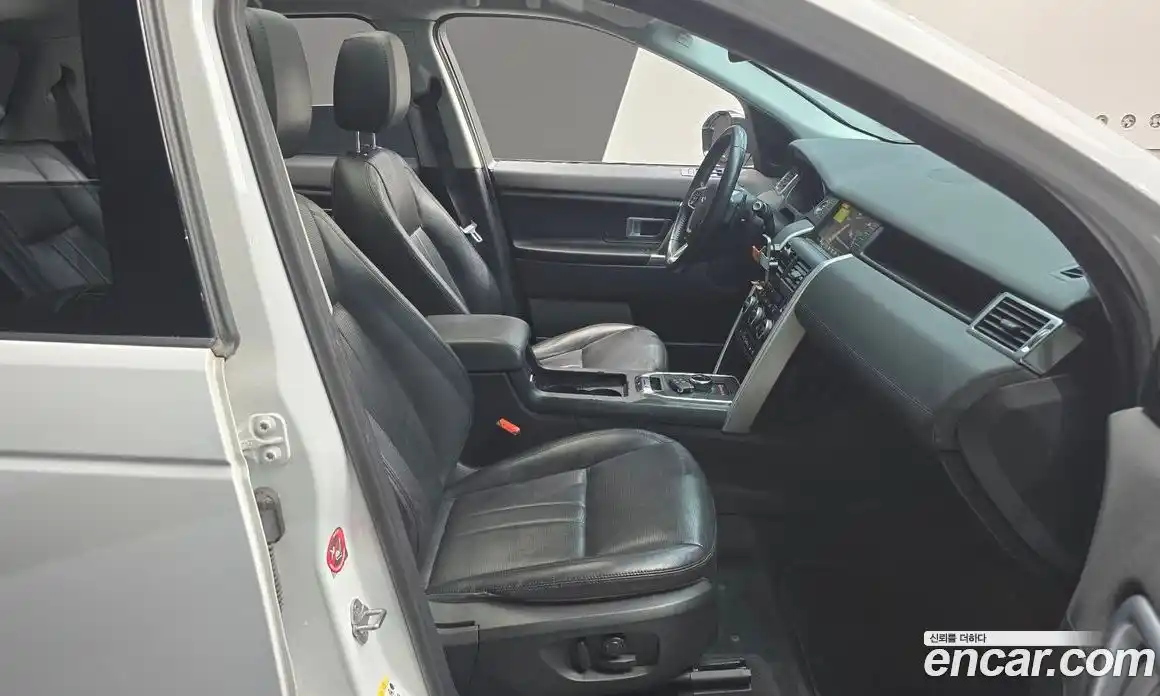 Land Rover Discovery Sport 2018 2.0 гидро в Москве № 1547542, фото 17
