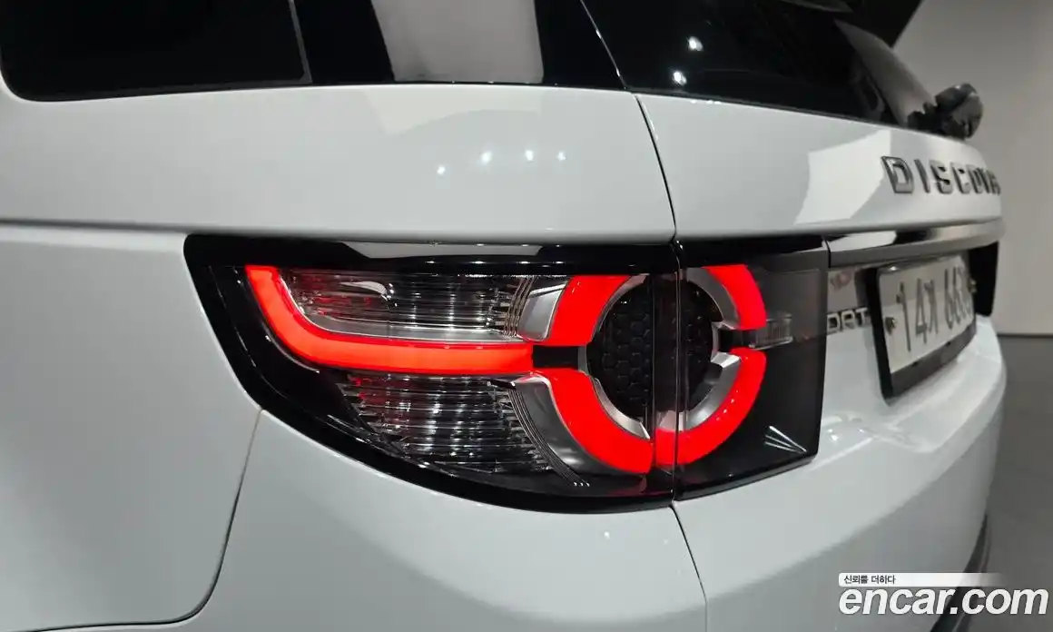 Land Rover Discovery Sport 2018 2.0 гидро в Москве № 1547542, фото 9
