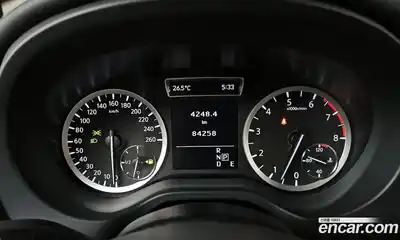 Infiniti Q30 2017 2.0 гидро в Москве № 1551028, миниатюра 11