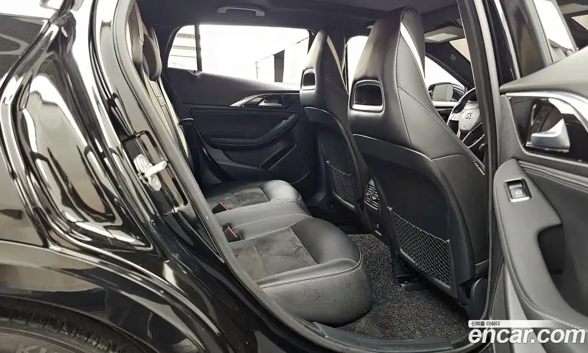 Infiniti Q30 2017 2.0 гидро в Москве № 1551028, фото 18
