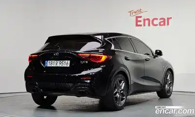 Infiniti Q30 2017 2.0 гидро в Москве № 1551028, миниатюра 2