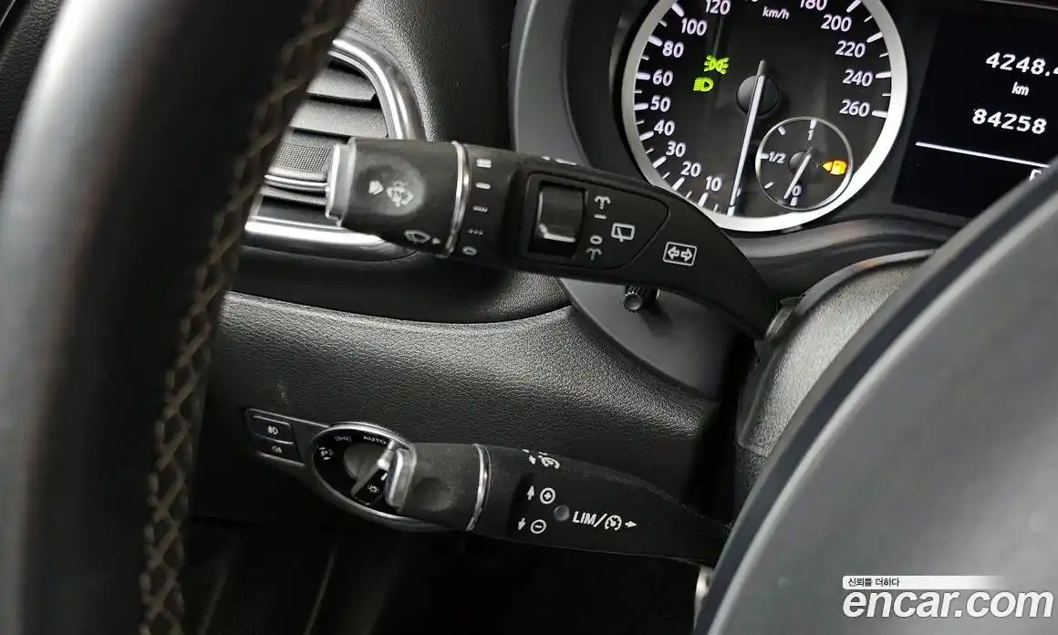 Infiniti Q30 2017 2.0 гидро в Москве № 1551028, фото 25