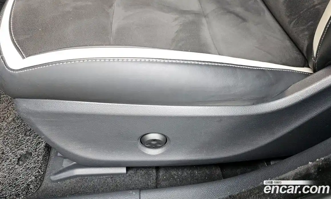 Infiniti Q30 2017 2.0 гидро в Москве № 1551028, фото 31