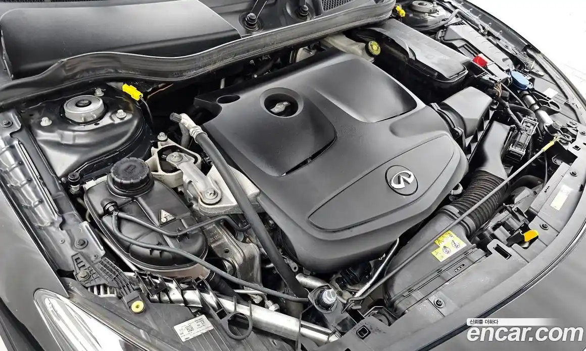 Infiniti Q30 2017 2.0 гидро в Москве № 1551028, фото 6