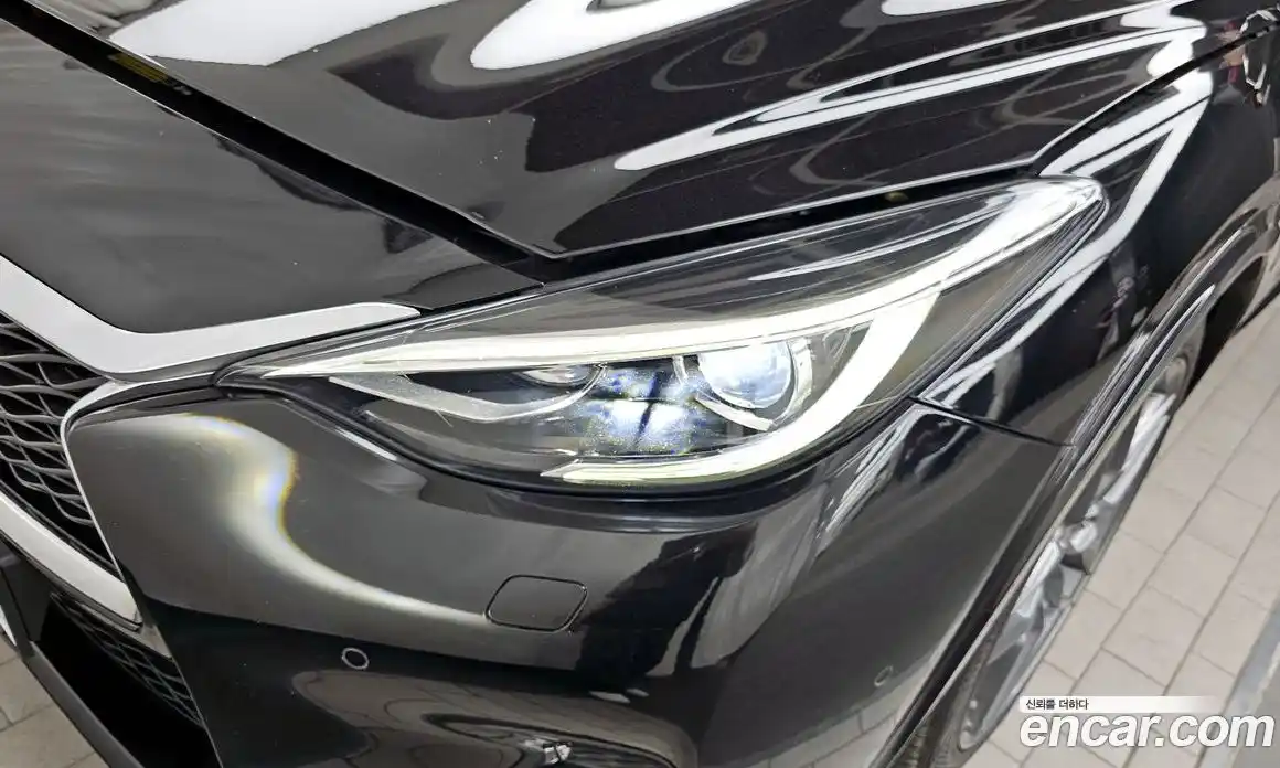 Infiniti Q30 2017 2.0 гидро в Москве № 1551028, фото 8