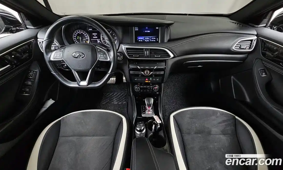 Infiniti Q30 2017 2.0 гидро в Москве № 1551028, фото 10