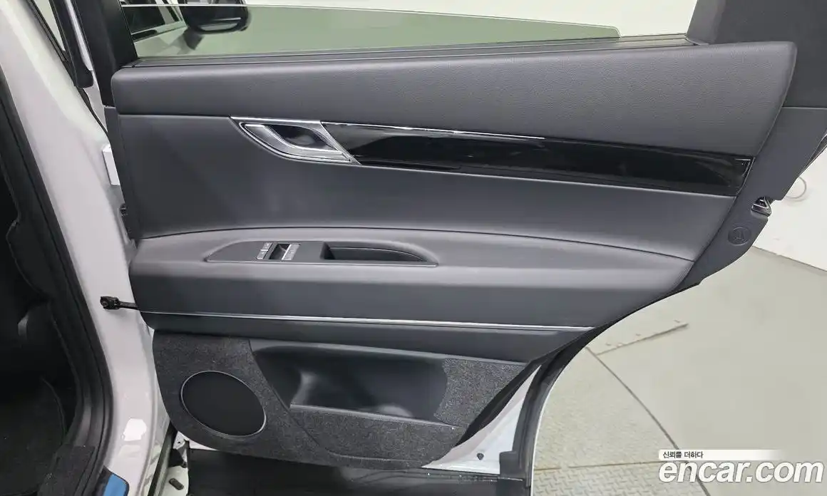 Genesis GV80 2024 2.5 гидро, фото 15