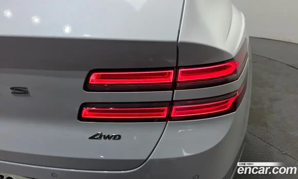 Genesis GV80 2024 2.5 гидро, фото 9