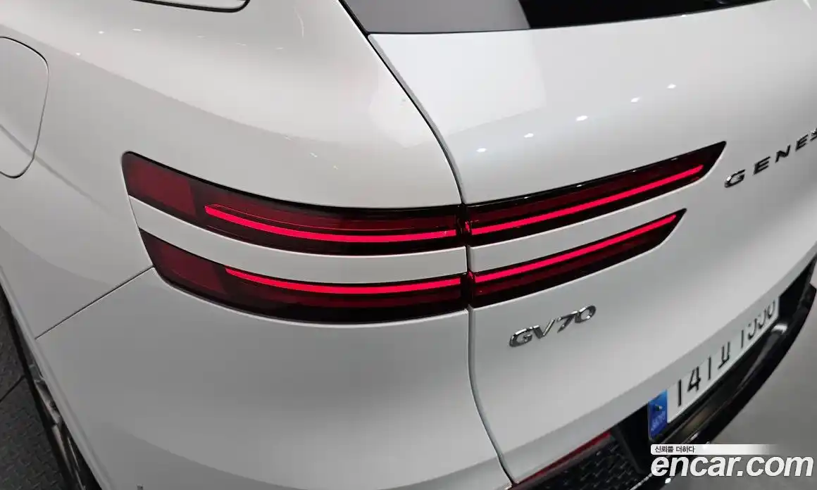 Genesis GV70 2022 2.5 гидро в Москве № 1611825, фото 9