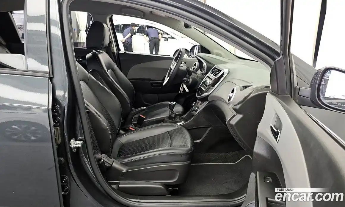 Chevrolet Aveo 2017 1.4 механика в Москве № 1614219, фото 17