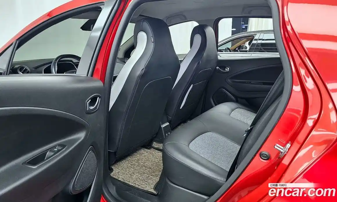 Renault Zoe 2021 0.2 гидро в Москве № 1615593, фото 16