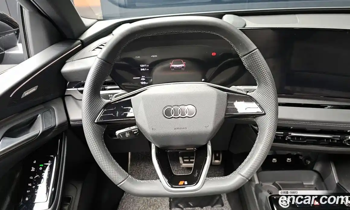 Audi Q6 e-tron 2025 0.2 гидро в Москве № 1617520, фото 19