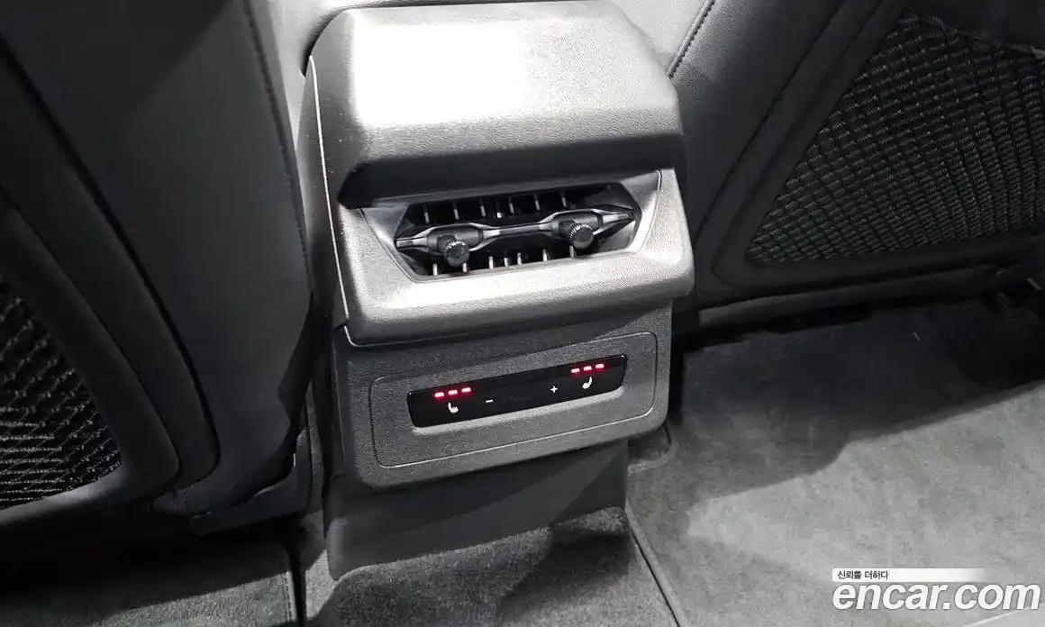 Audi Q6 e-tron 2025 0.2 гидро в Москве № 1617520, фото 21