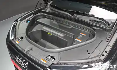 Audi Q6 e-tron 2025 0.2 гидро в Москве № 1617520, миниатюра 6