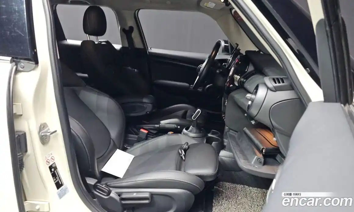 Mini Cooper 2019 1.5 гидро в Москве № 1620461, фото 17
