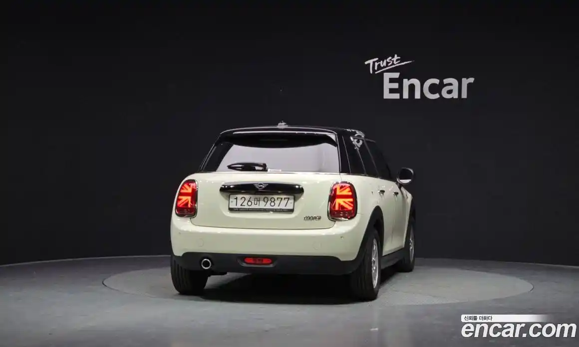 Mini Cooper 2019 1.5 гидро в Москве № 1620461, фото 4