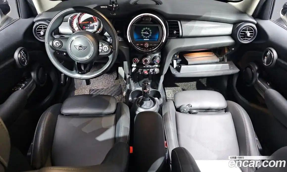 Mini Cooper 2019 1.5 гидро в Москве № 1620461, фото 10