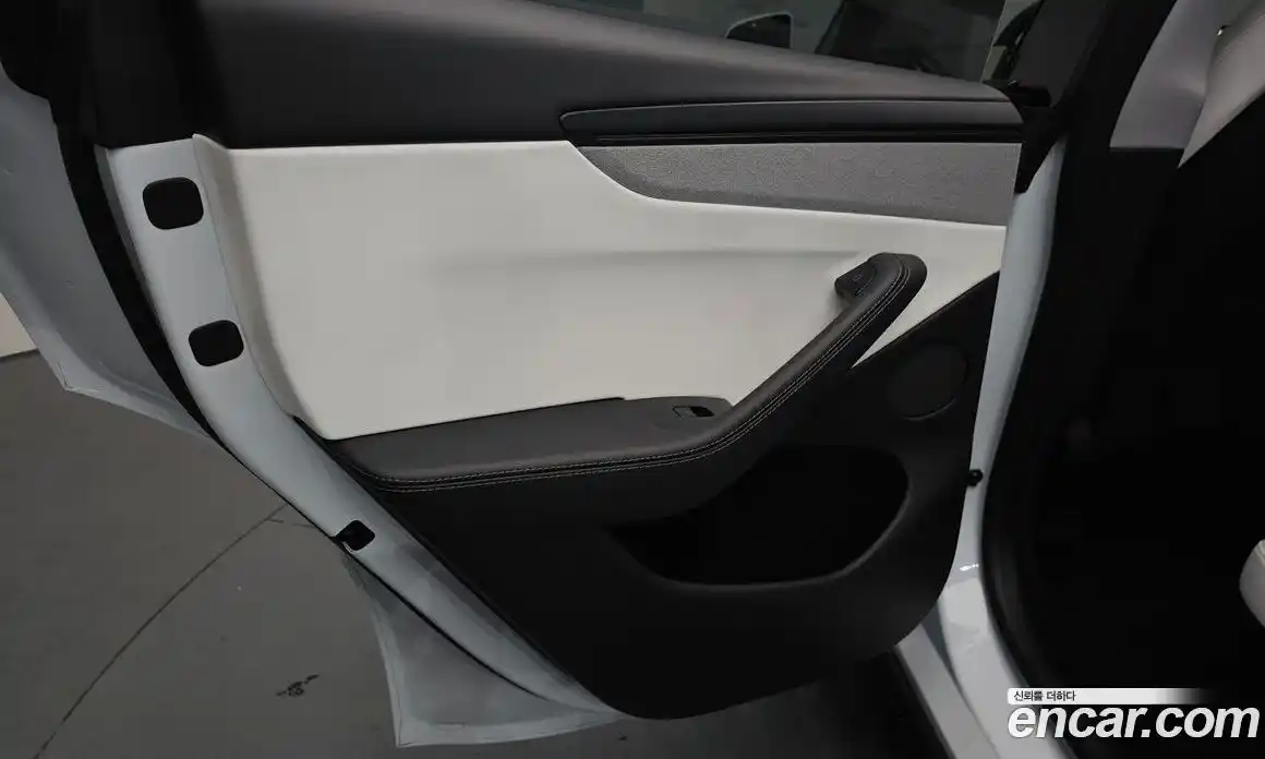 Tesla Model Y 2025 0.2 гидро, фото 14