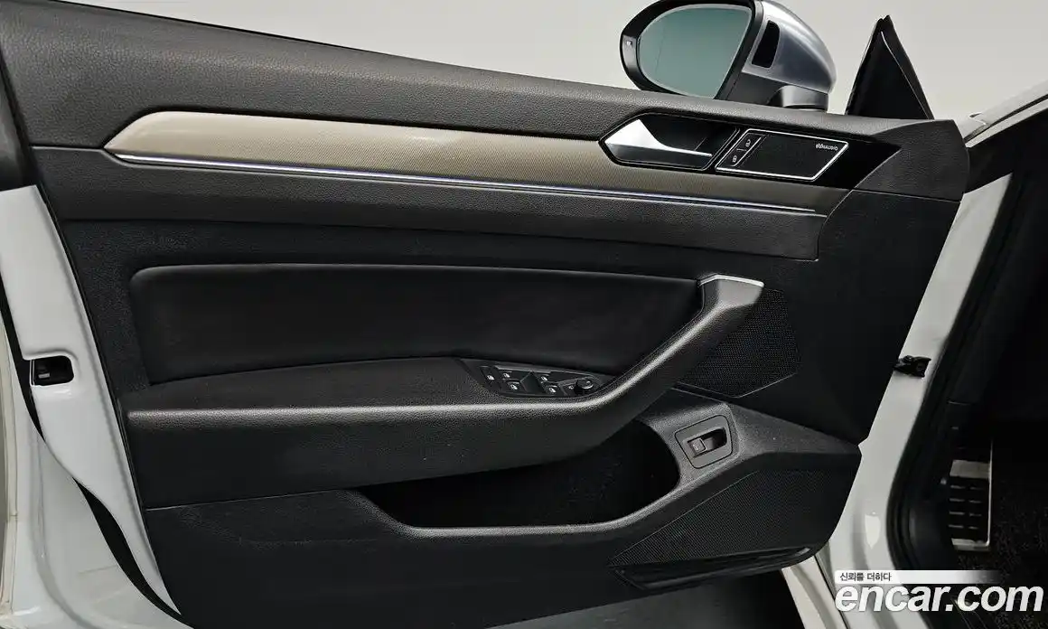 Volkswagen Arteon 2019 2.0 гидро в Москве № 1623152, фото 13