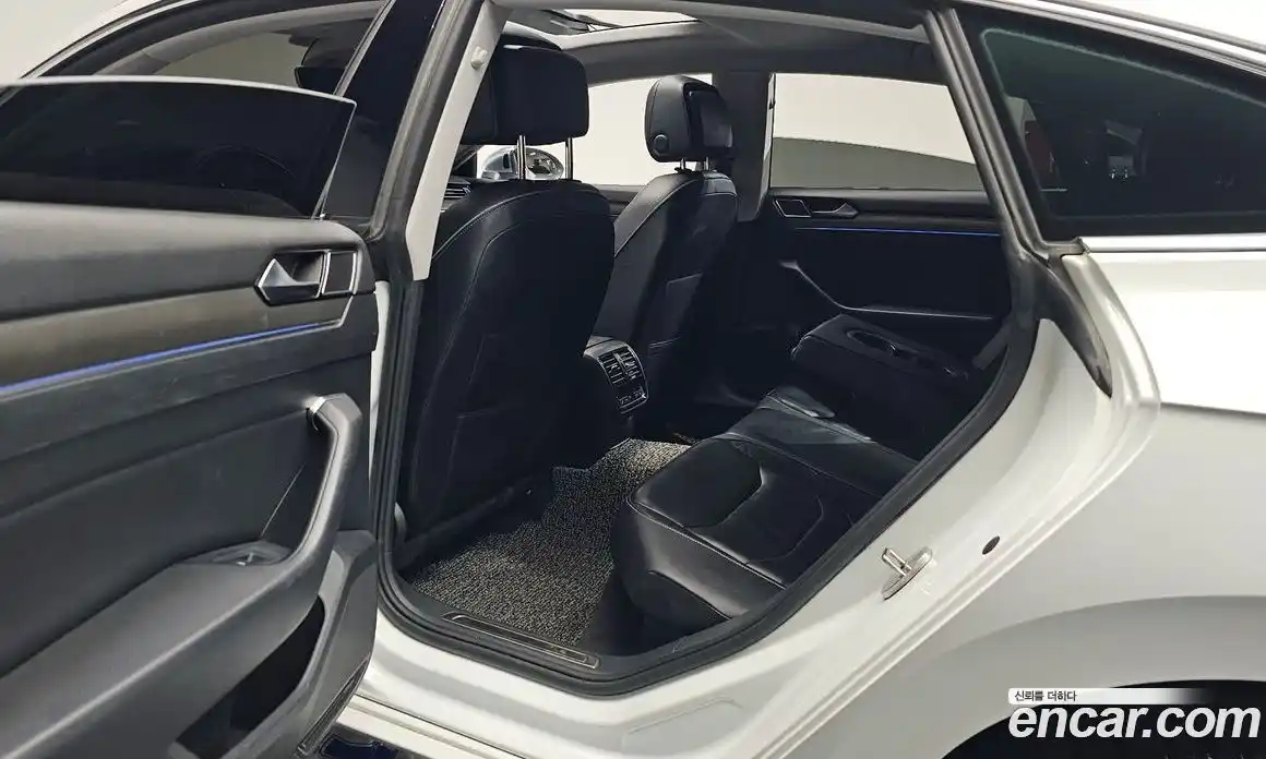 Volkswagen Arteon 2019 2.0 гидро в Москве № 1623152, фото 16