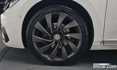 Volkswagen Arteon 2019 2.0 гидро в Москве № 1623152, миниатюра 4