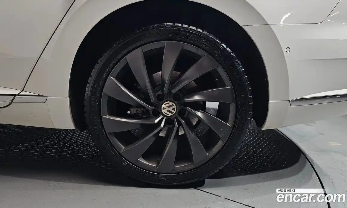 Volkswagen Arteon 2019 2.0 гидро в Москве № 1623152, фото 6