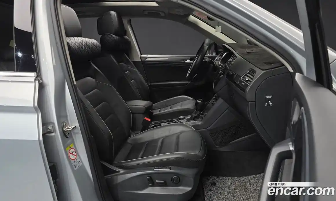 Volkswagen Tiguan 2018 2.0 гидро в Москве № 1623442, фото 16