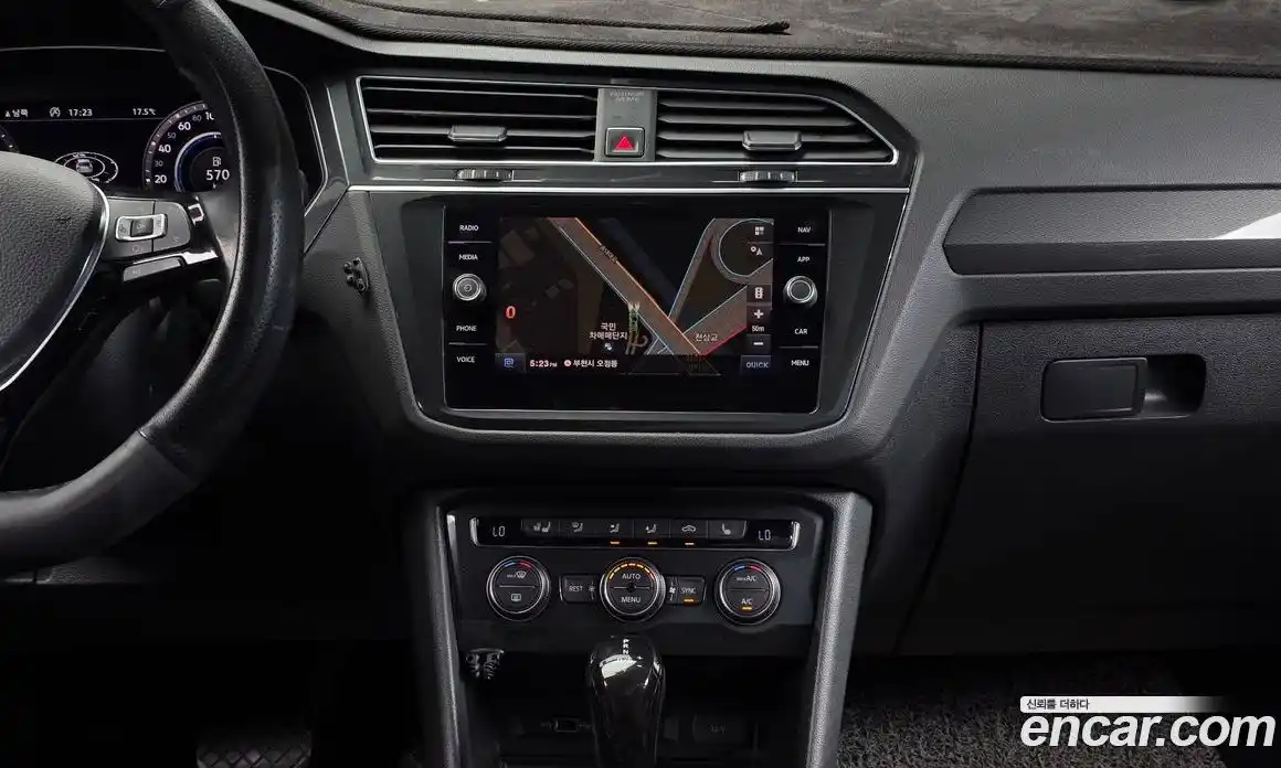 Volkswagen Tiguan 2018 2.0 гидро в Москве № 1623442, фото 18