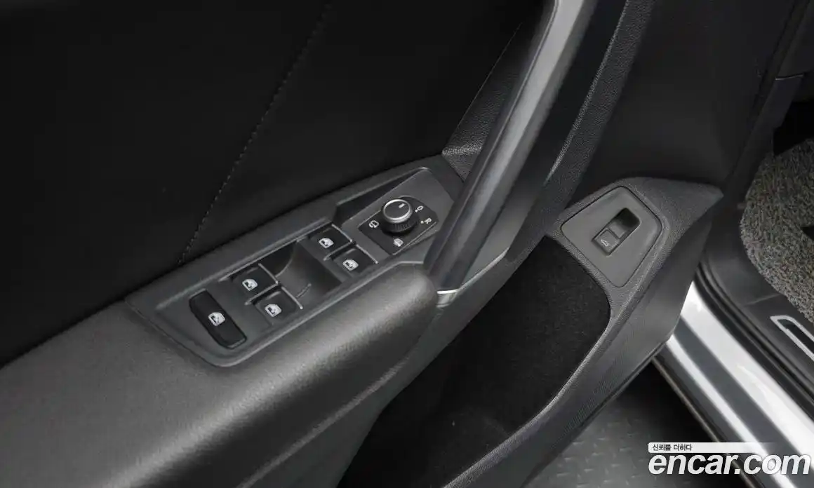 Volkswagen Tiguan 2018 2.0 гидро в Москве № 1623442, фото 32