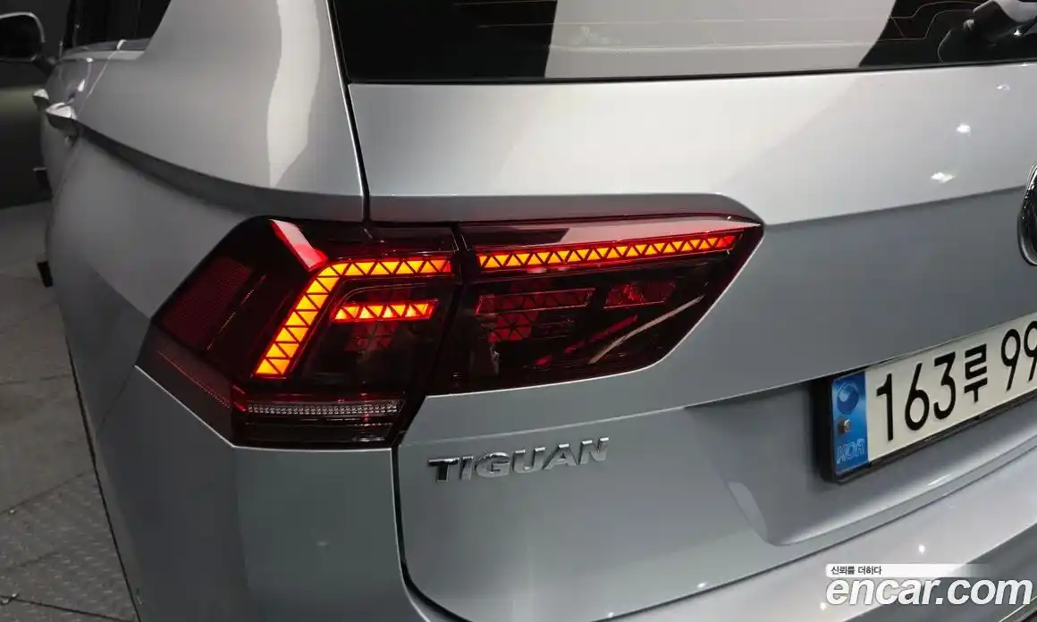 Volkswagen Tiguan 2018 2.0 гидро в Москве № 1623442, фото 9