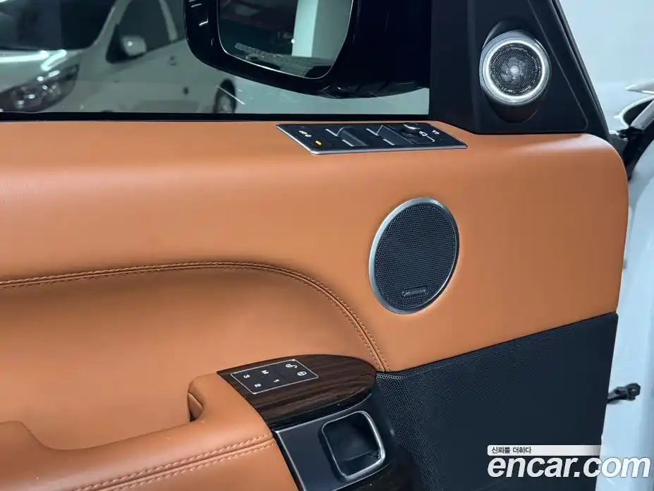 Land Rover Range-Rover 2017 5.0 гидро в Москве № 166822, фото 12