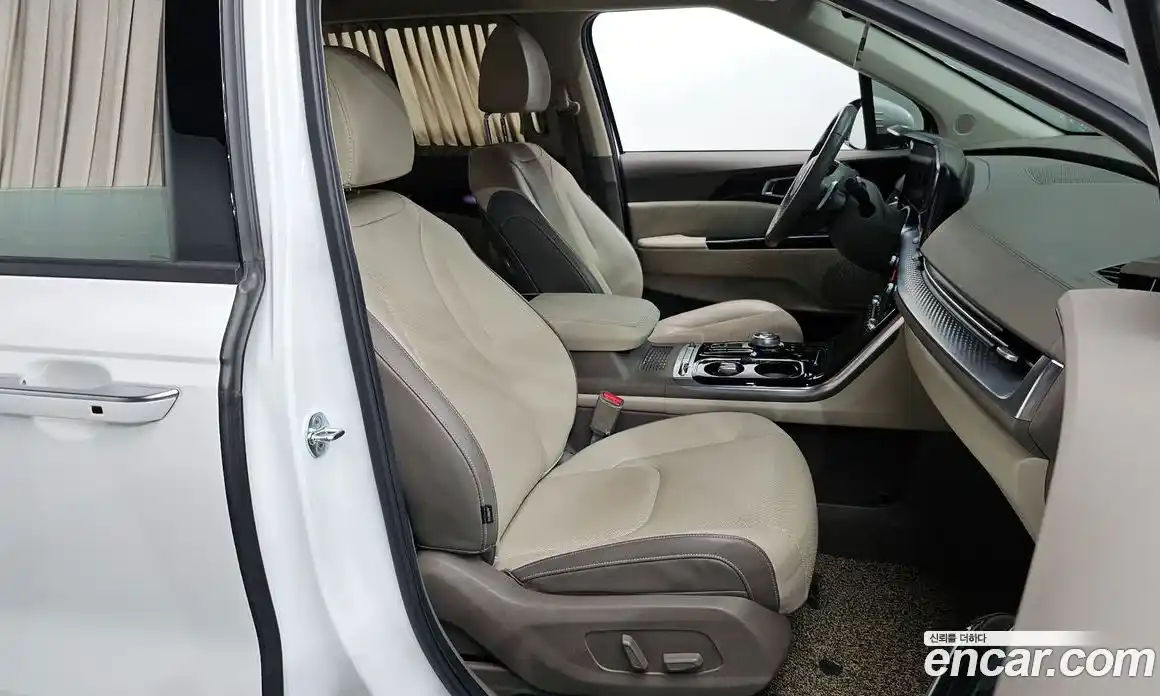 Kia Canival 2021 3.5 гидро в Москве № 1685034, фото 16