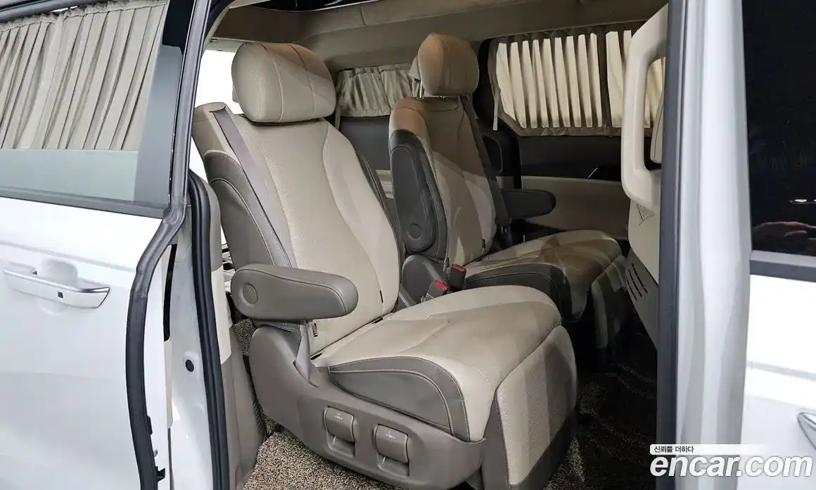 Kia Canival 2021 3.5 гидро в Москве № 1685034, фото 17