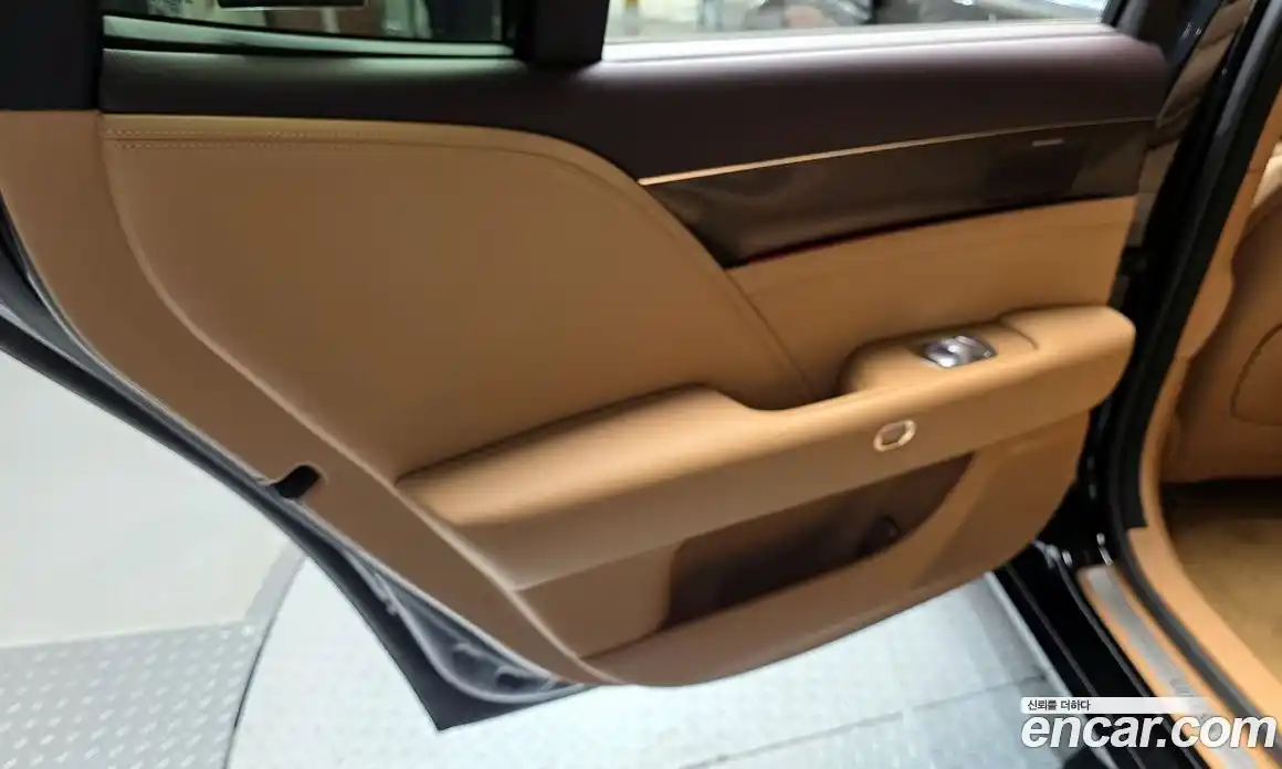 Genesis G90 2023 3.5 гидро в Москве, фото 15