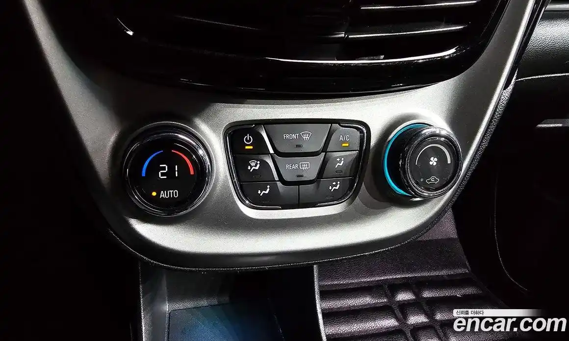 Chevrolet Spark 2016 1.0 гидро в Москве, фото 23